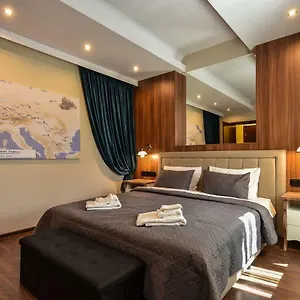  Appartamento Palace Of Culture 2-bedroom Retreat On Skobelev Blvd